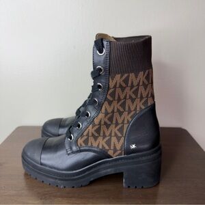Michael Michael Kors Brae Leather and Logo Jacquard Combat Boots Sz 7.5